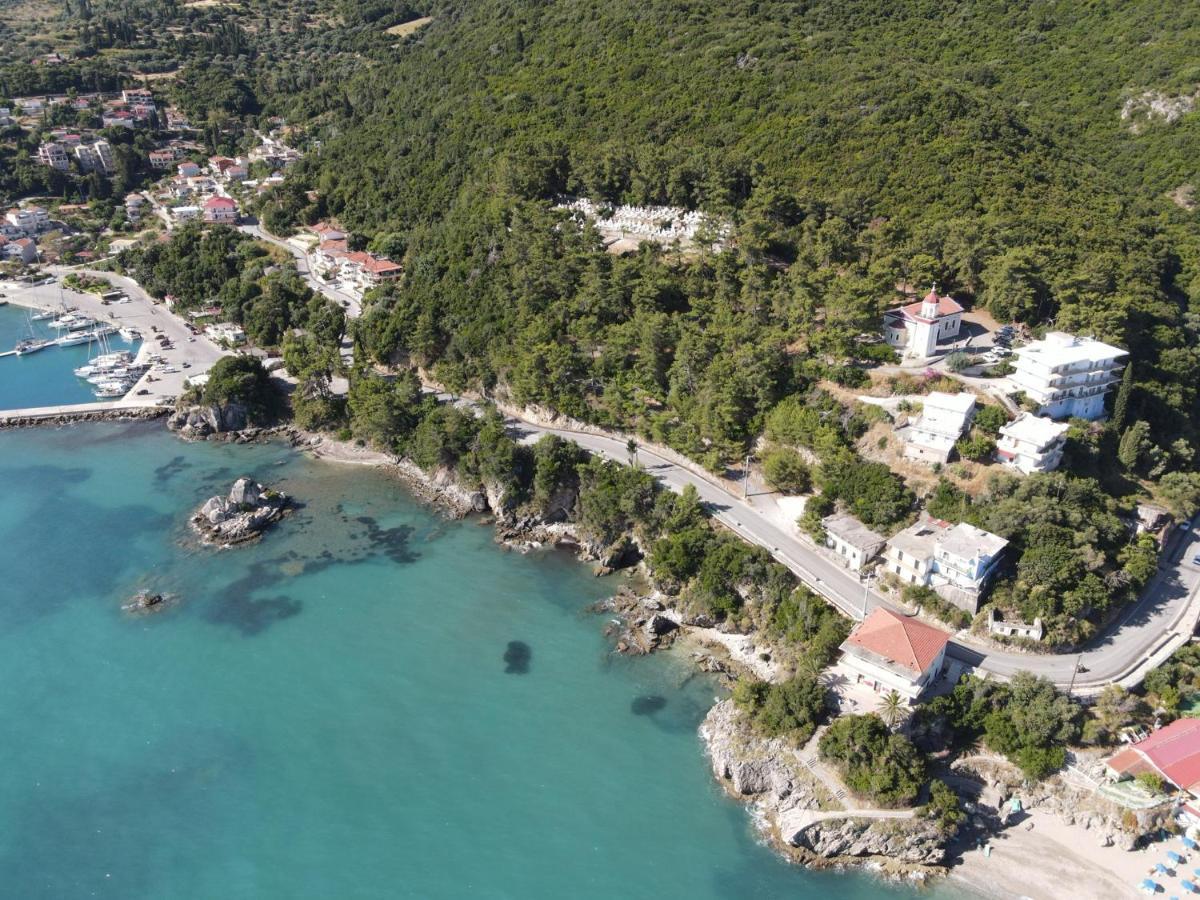 Valsamis Villa Apartments Poros  Bagian luar foto
